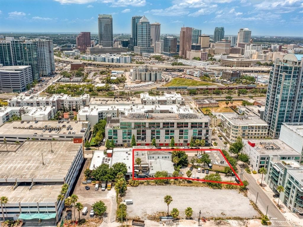 102 S 12TH STREET TAMPA, FL 33602
