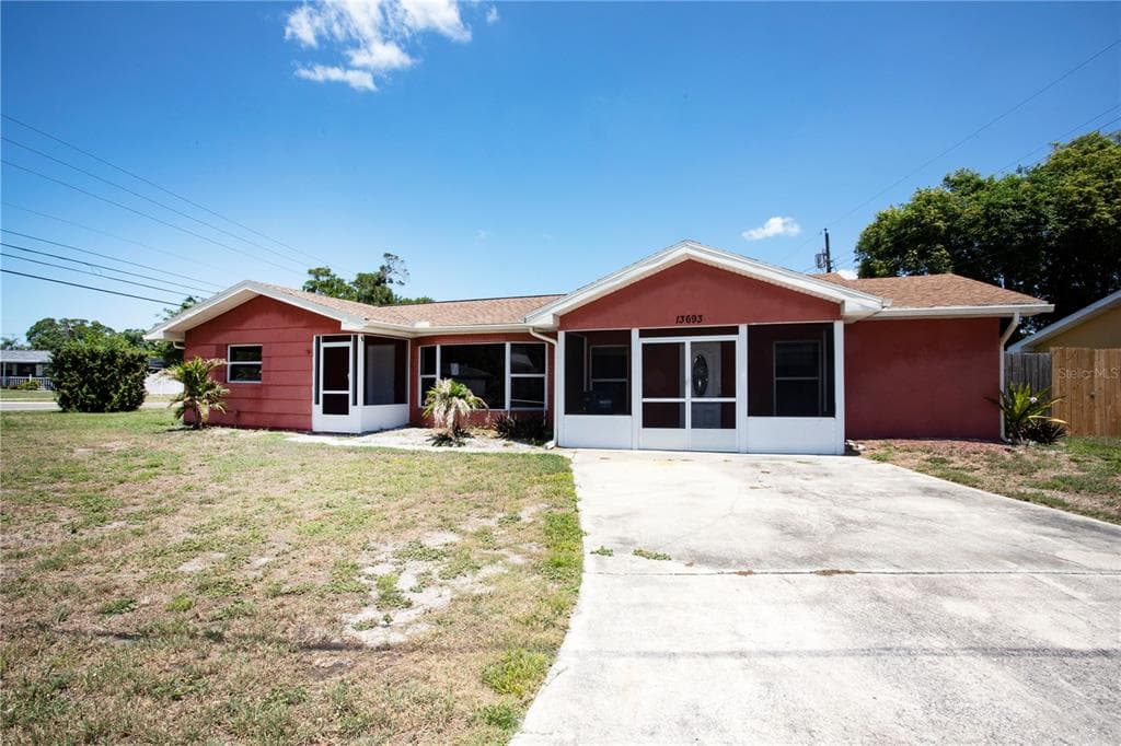 13693 99TH AVENUE SEMINOLE, FL 33776