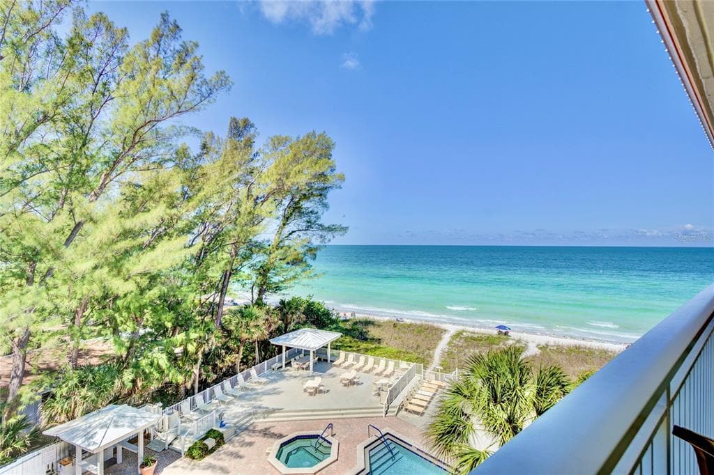 2504 GULF BOULEVARD UNIT 406 INDIAN ROCKS BEACH, FL 33785