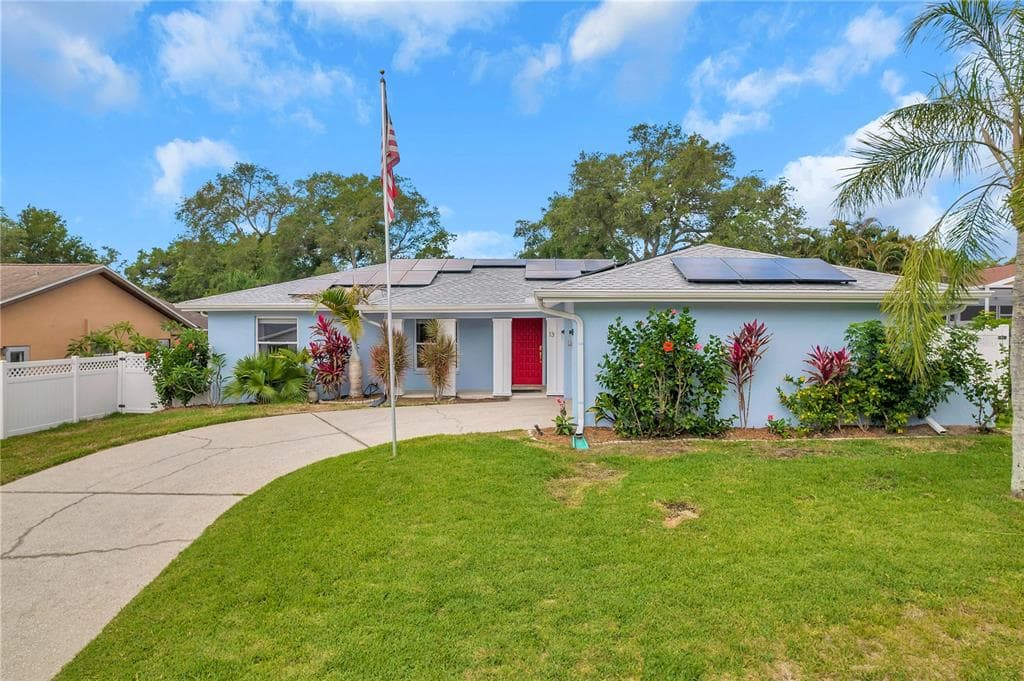 13 HARBOR WOODS DRIVE