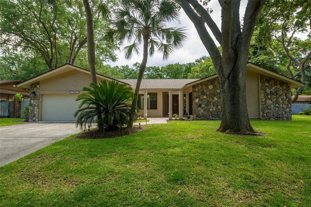 1987 BRAE MOOR DRIVE DUNEDIN, FL 34698