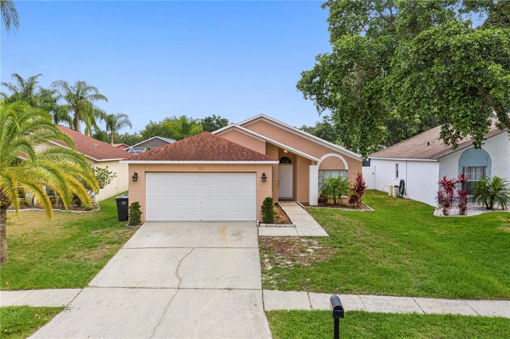 11111 BLOOMINGTON DRIVE TAMPA, FL 33635
