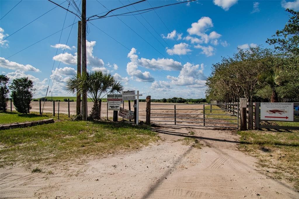 11740 TOM FOLSOM ROAD THONOTOSASSA, FL 33592