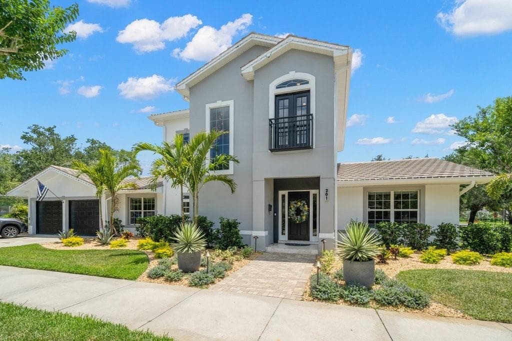 201 CATALAN BOULEVARD NE