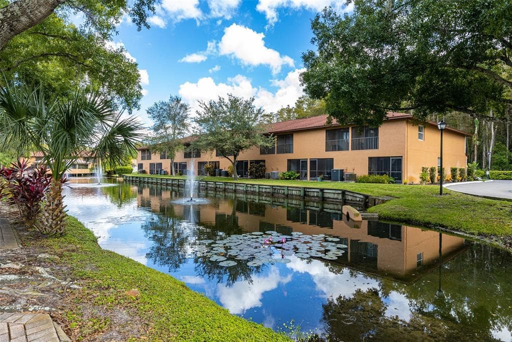 14810 PAR CLUB CIRCLE TAMPA, FL 33618