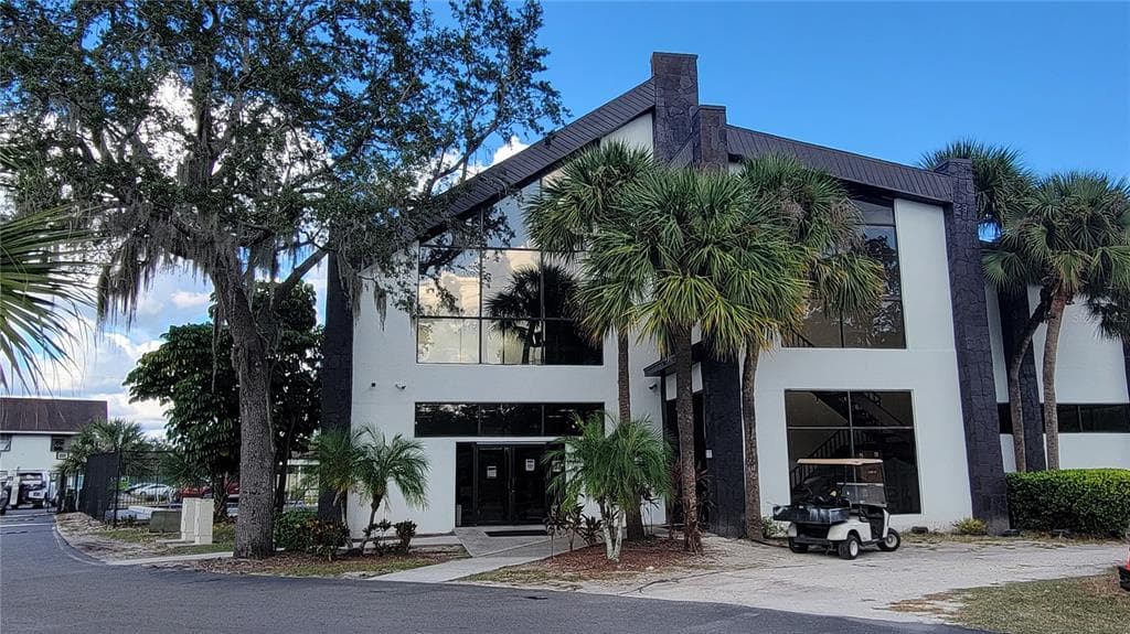 1252 E 113TH AVENUE UNIT B104 TAMPA, FL 33612
