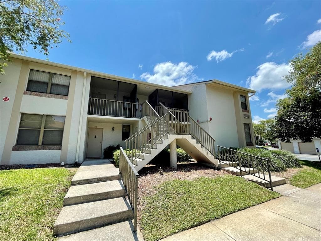 1905 OYSTER CATCHER LANE UNIT 913 CLEARWATER, FL 33762