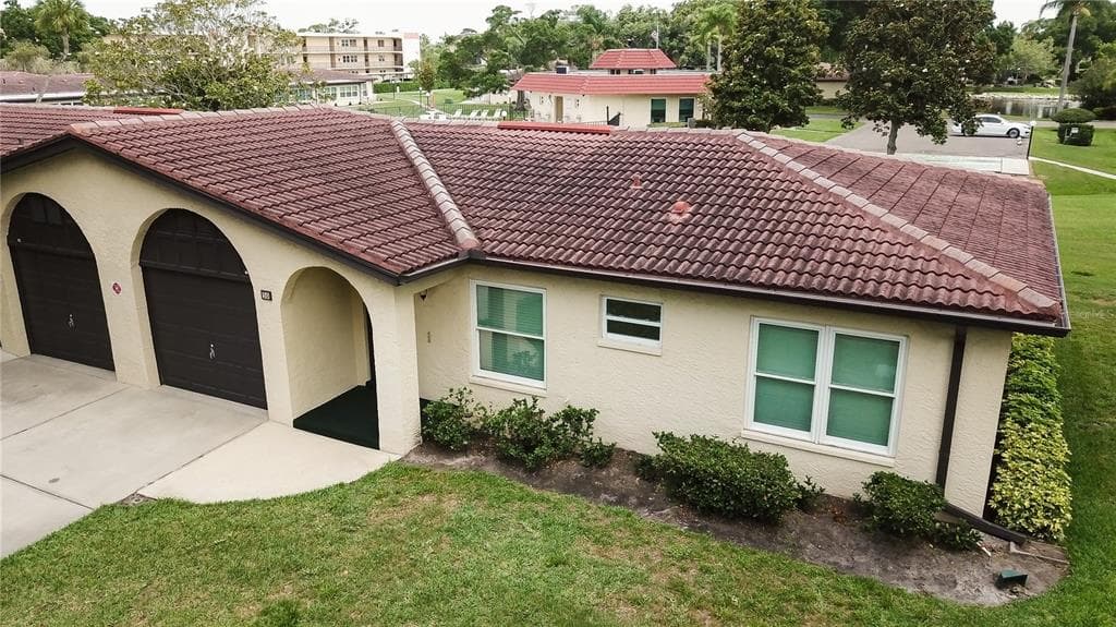 12200 VONN ROAD UNIT 5D LARGO, FL 33774