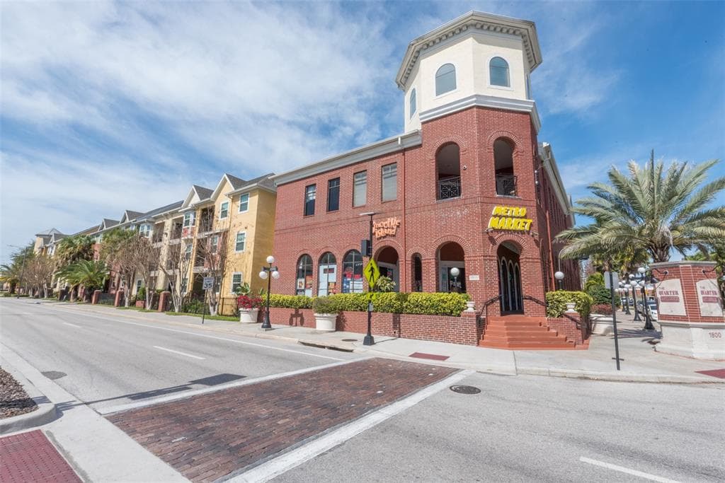 1910 E PALM AVE UNIT 8106 TAMPA, FL 33605