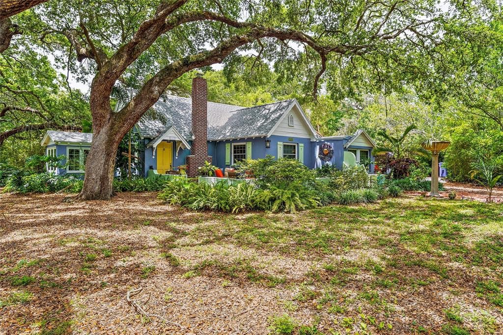 2521 DRIFTWOOD ROAD SE ST PETERSBURG, FL 33705