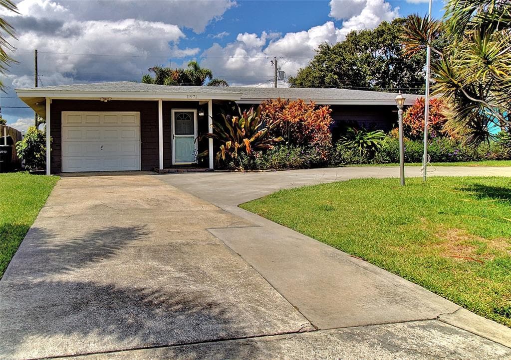 11971 79TH AVENUE SEMINOLE, FL 33772