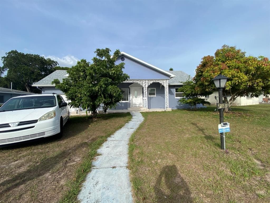 2131 41ST STREET N ST PETERSBURG, FL 33713