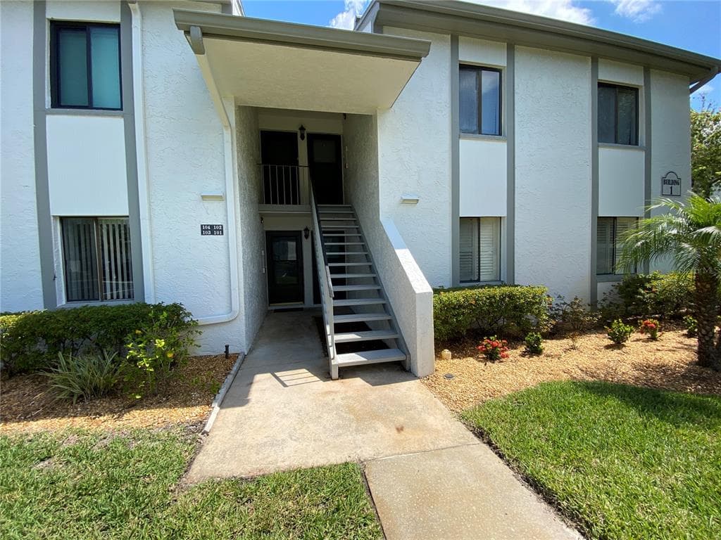 101 E CYPRESS COURT UNIT 101 OLDSMAR, FL 34677