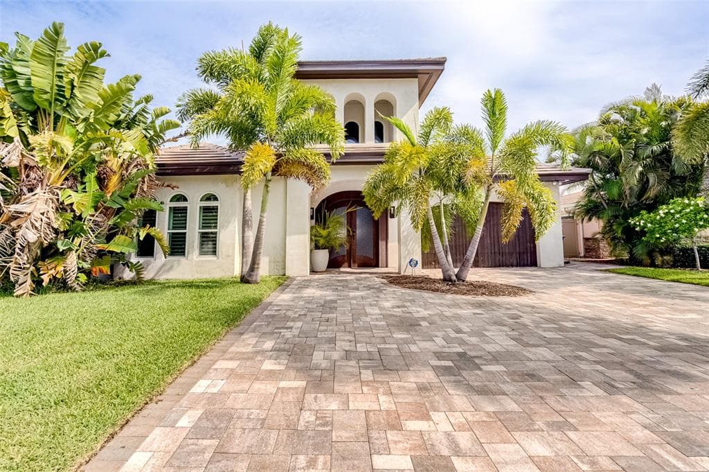 160 BAYSIDE DRIVE CLEARWATER, FL 33767