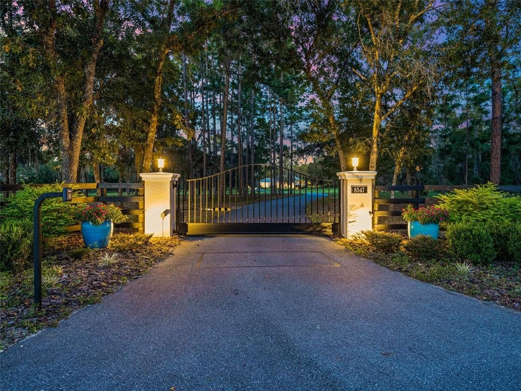 8547 NW 26TH STREET WILDWOOD, FL 34785