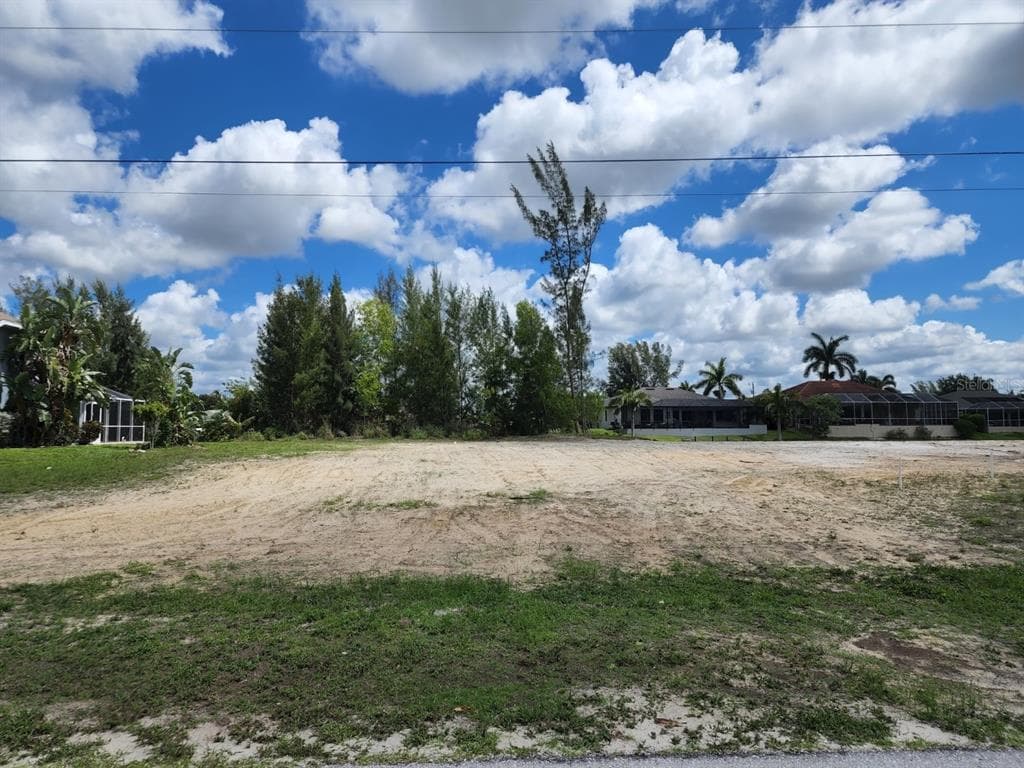 1131 SW 28TH TERRACE CAPE CORAL, FL 33914
