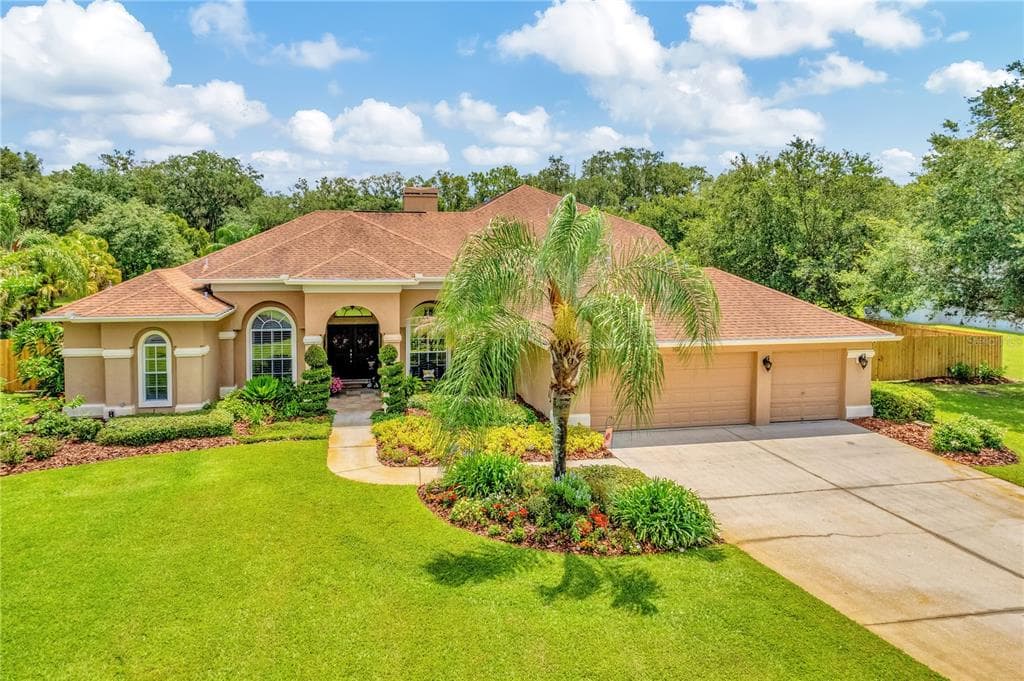9454 SWIFT CREEK CIRCLE DOVER, FL 33527