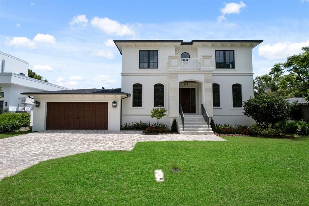 139 LAREDO WAY NE ST PETERSBURG, FL 33704