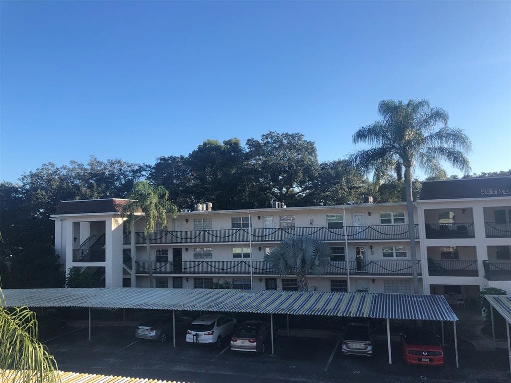 861 MAPLE COURT UNIT 307
