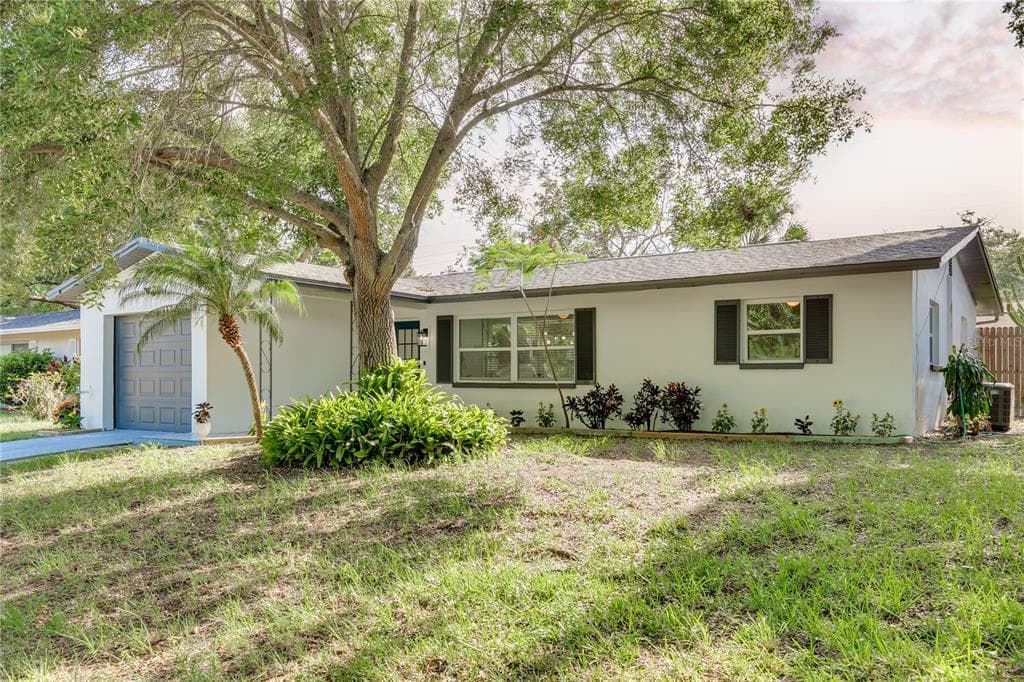1806 VANCOUVER DRIVE CLEARWATER, FL 33756