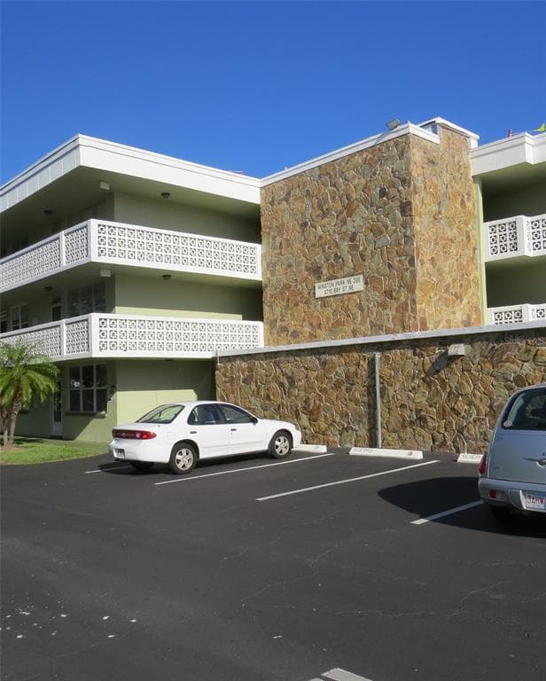 4710 BAY STREET NE UNIT 316