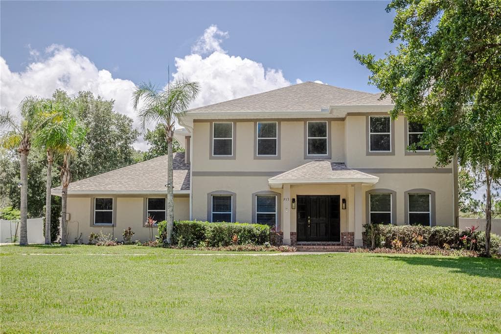 913 JOHN HUNTER COURT