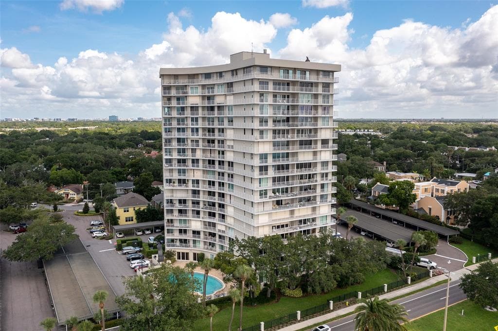 2611 BAYSHORE BOULEVARD UNIT 1403 TAMPA, FL 33629