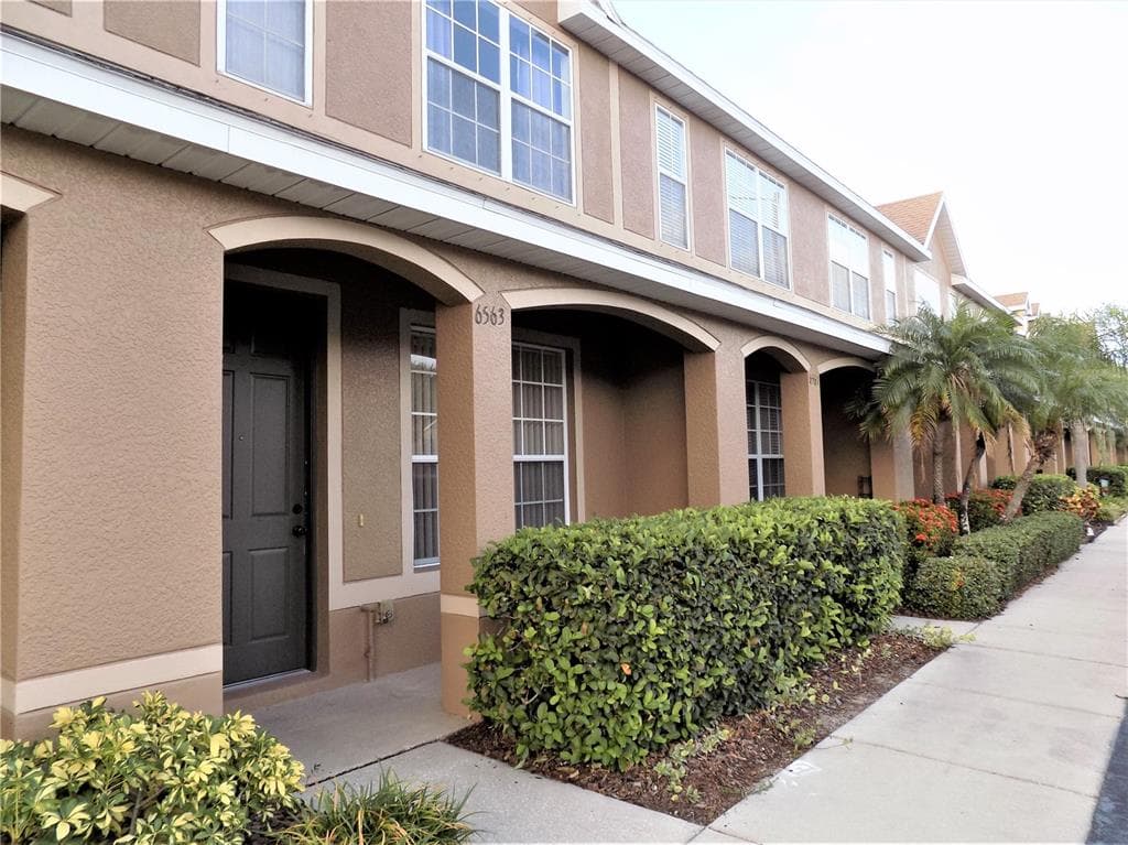6563 BLACK MANGROVE DRIVE LARGO, FL 33773