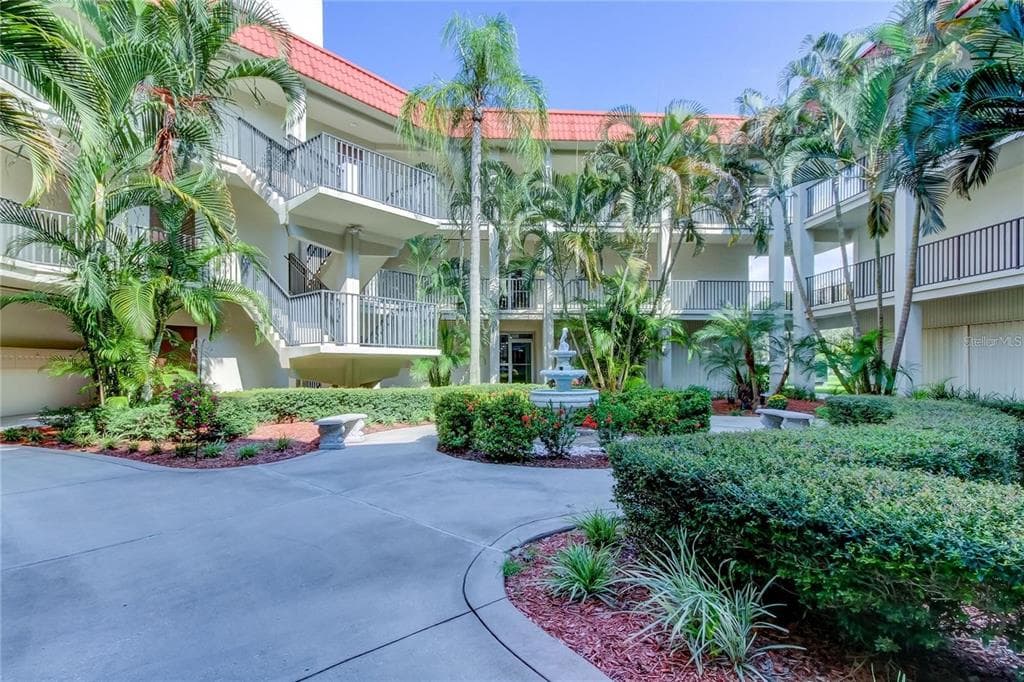 2700 BAYSHORE BOULEVARD UNIT 1107 DUNEDIN, FL 34698