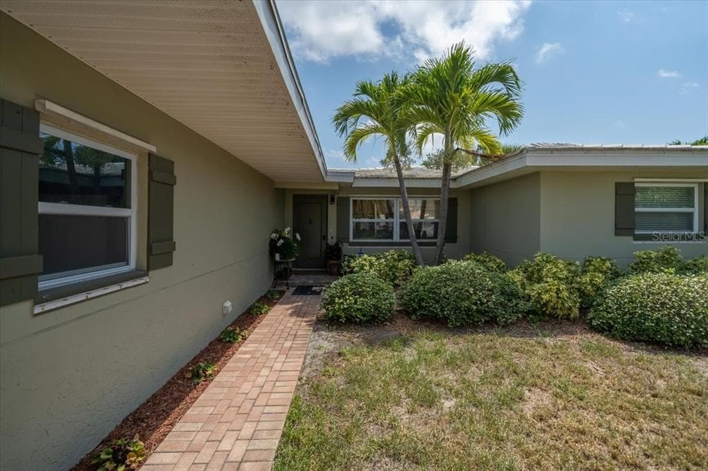452 HERMOSITA DRIVE