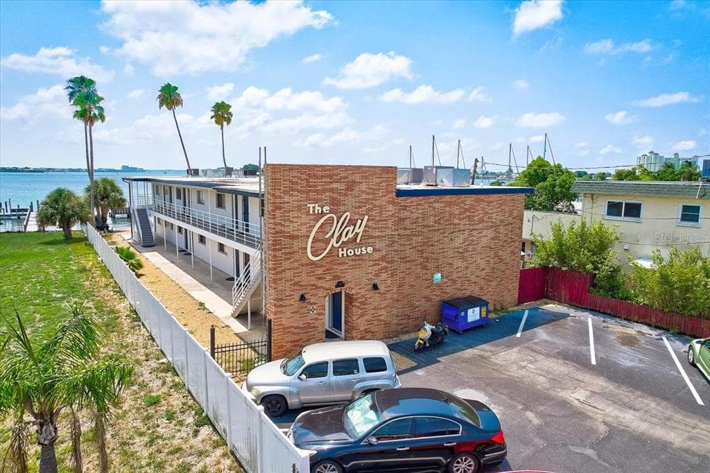 7305 BAY STREET UNIT 2 ST PETE BEACH, FL 33706