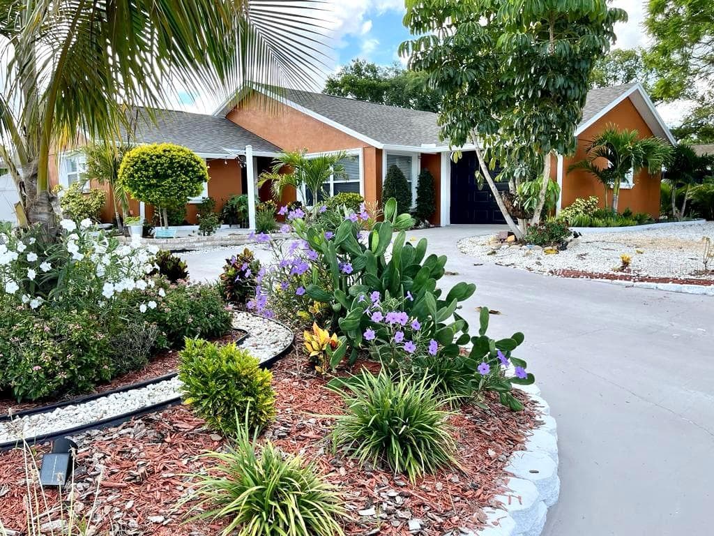 9436 PALM AVENUE PORT RICHEY, FL 34668