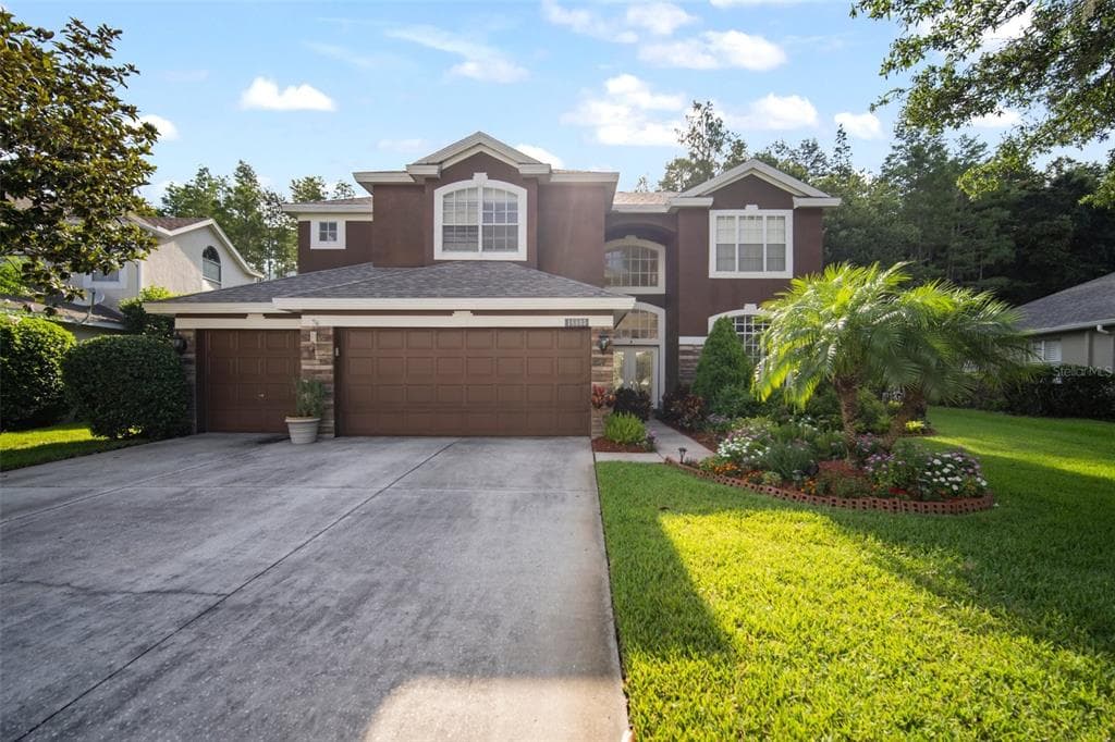 18805 CHAVILLE ROAD LUTZ, FL 33558