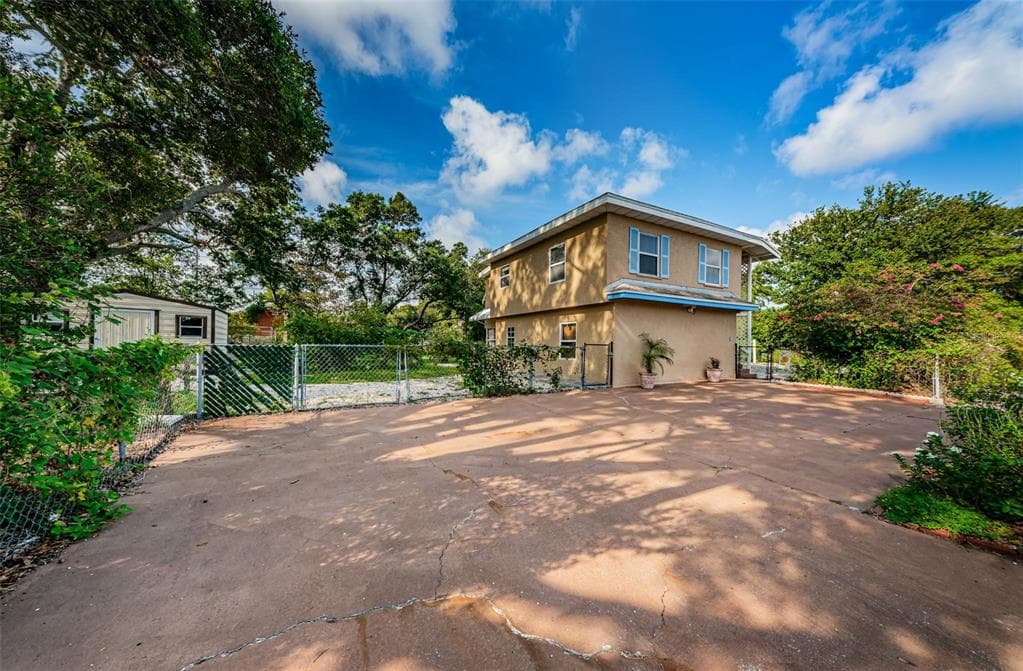 3710 27TH AVENUE S ST PETERSBURG, FL 33711