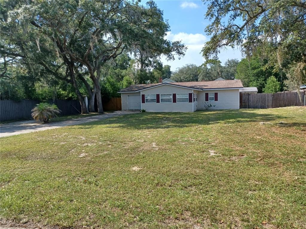 34477 POINSETTIA PLACE DADE CITY, FL 33523