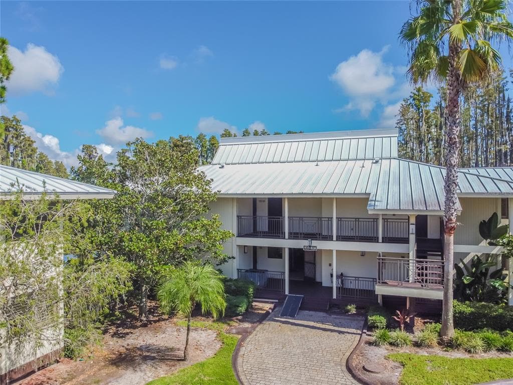 4752 FOX HUNT DRIVE UNIT 848 WESLEY CHAPEL, FL 33543