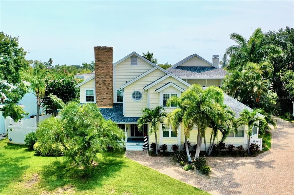 432 3RD AVENUE N TIERRA VERDE, FL 33715
