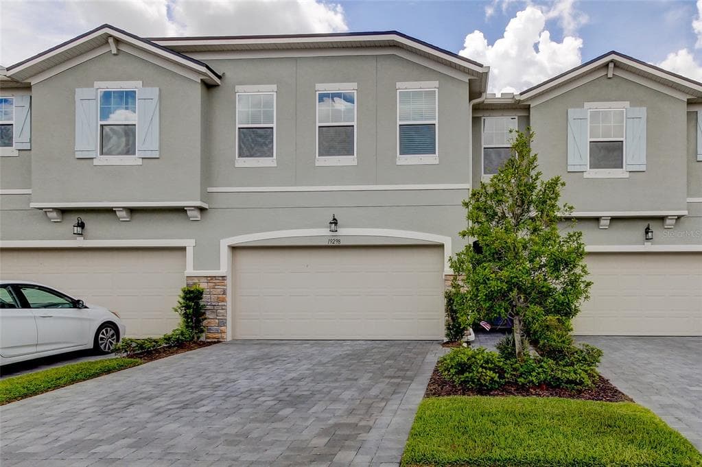 19298 BLUE POND DRIVE LUTZ, FL 33558