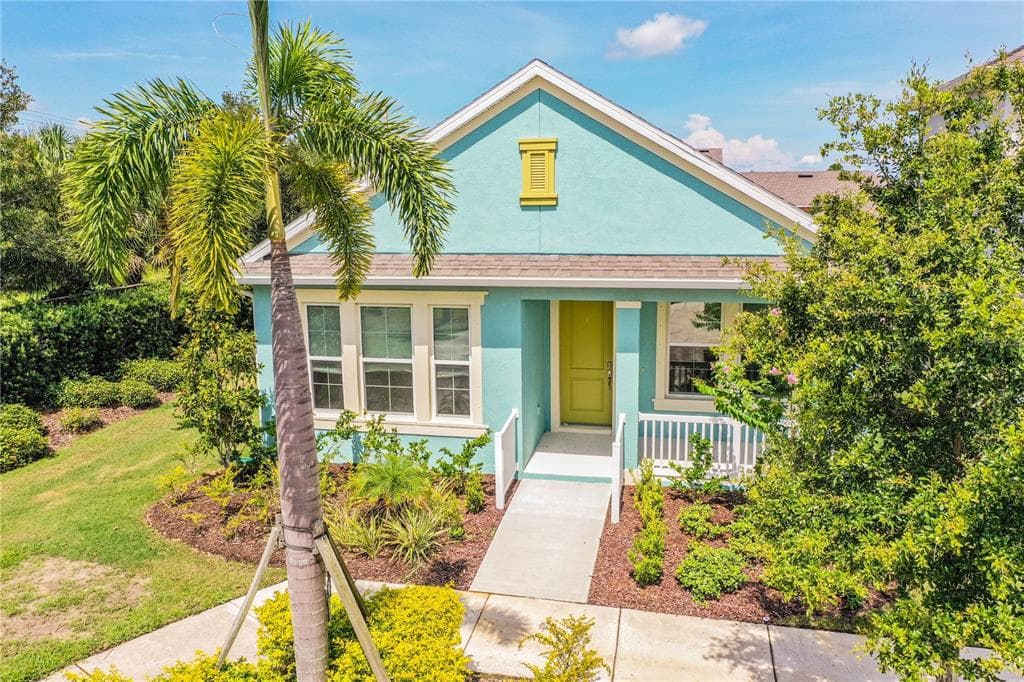 720 WINTERSIDE DRIVE APOLLO BEACH, FL 33572