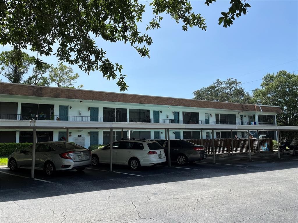 1485 LAKEVIEW ROAD UNIT 5 CLEARWATER, FL 33756