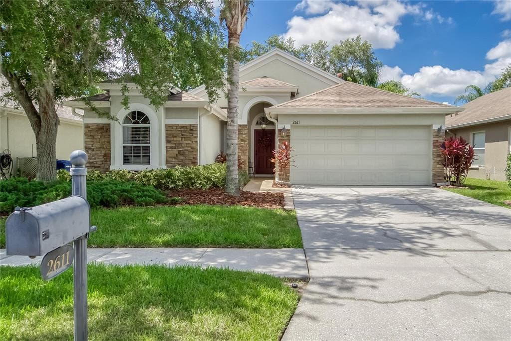 2611 SILVERMOSS DRIVE WESLEY CHAPEL, FL 33544