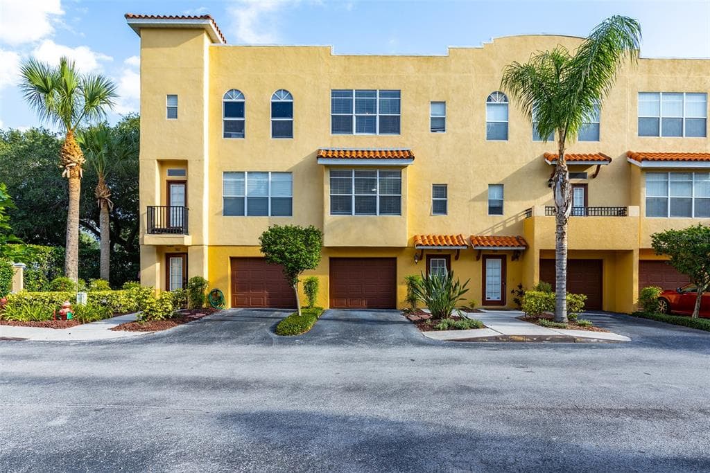 3104 TOSCANA CIRCLE