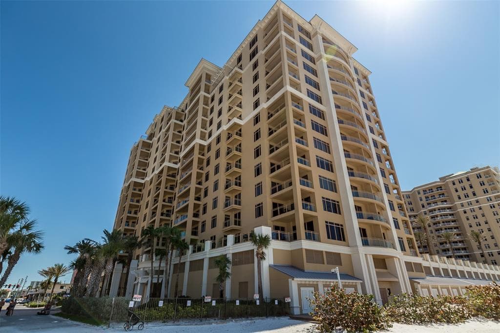 11 BAYMONT STREET UNIT 706 CLEARWATER, FL 33767