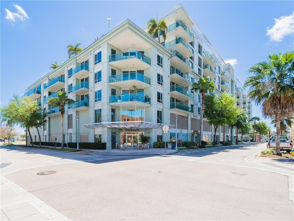 111 N 12TH STREET UNIT 1319 TAMPA, FL 33602