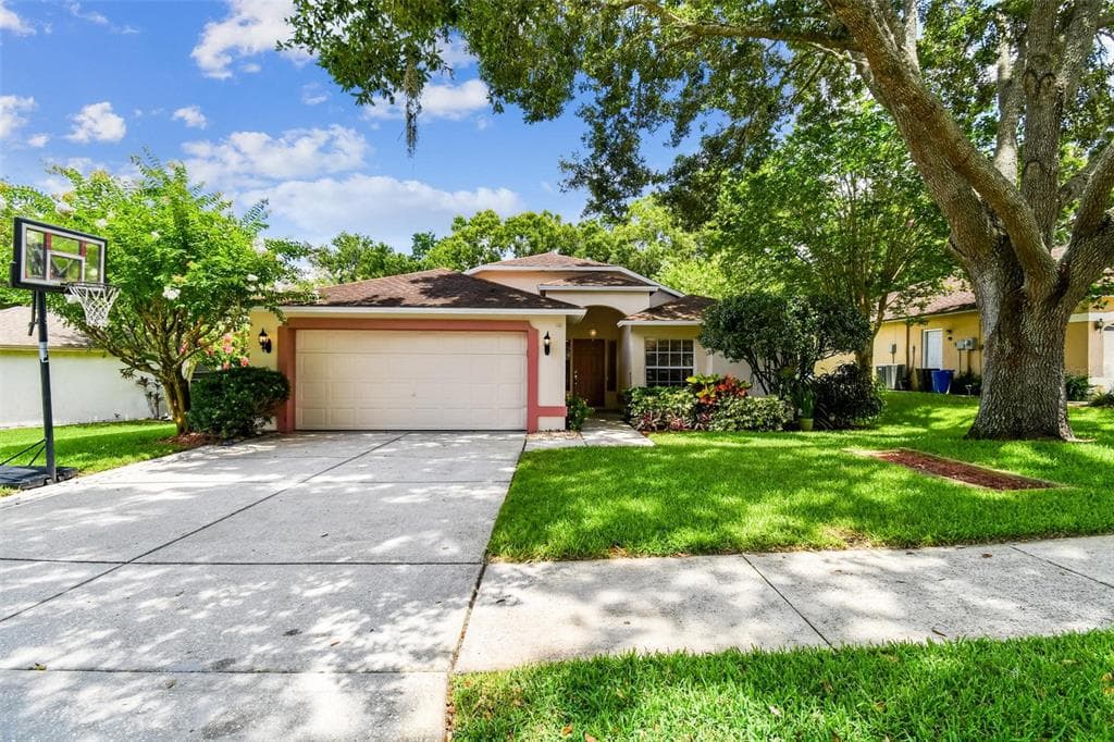 24308 TWIN LAKE DRIVE LAND O LAKES, FL 34639