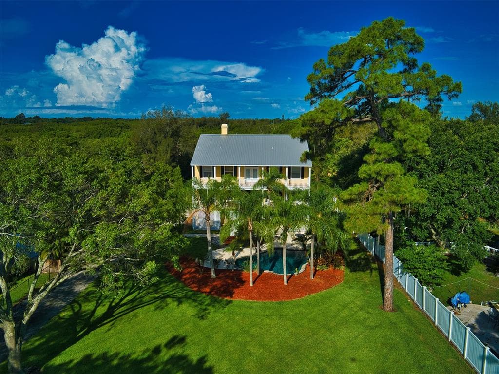 9270 SAN MARTIN BOULEVARD NE ST PETERSBURG, FL 33702