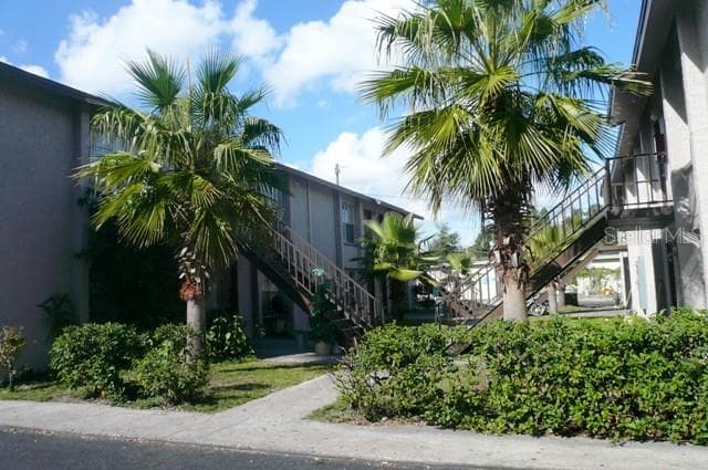 1323 BAYWATCH LOOP UNIT 102 TAMPA, FL 33612