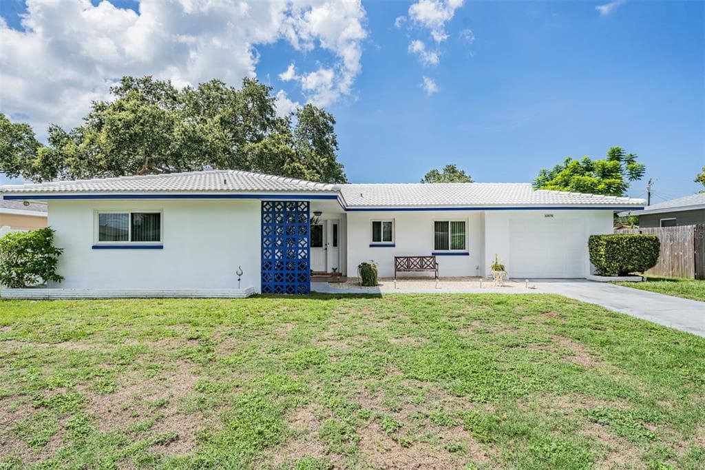 10878 90TH TERRACE SEMINOLE, FL 33772