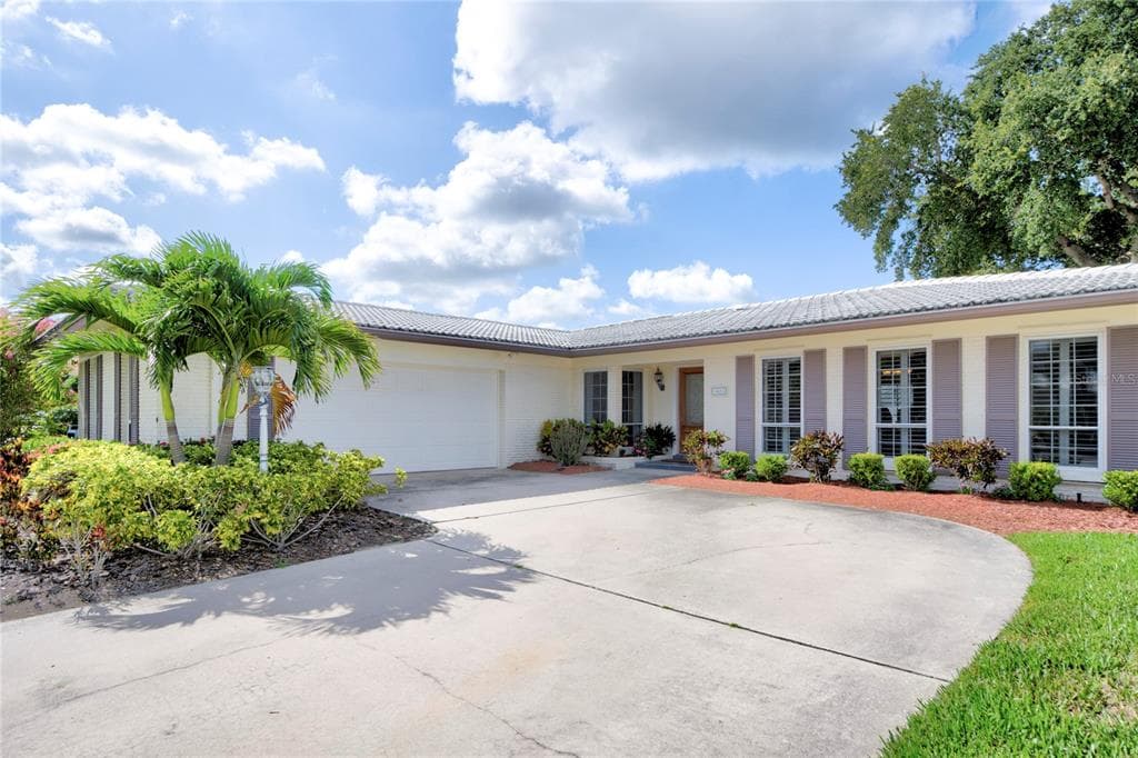 14294 NEPTUNE ROAD SEMINOLE, FL 33776