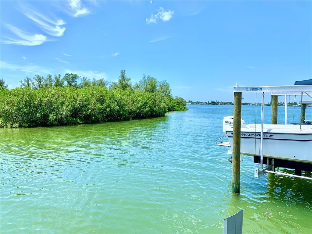 436 BOCA CIEGA POINT BOULEVARD S ST PETERSBURG, FL 33708